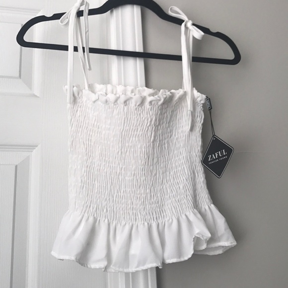 White Scrunched Ruffle Top - Picture 2 of 3